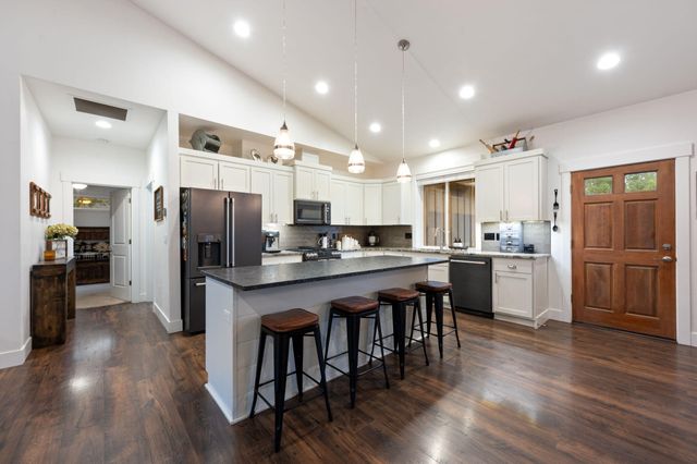 56253 Marsh Hawk Road, Bend, OR 97707