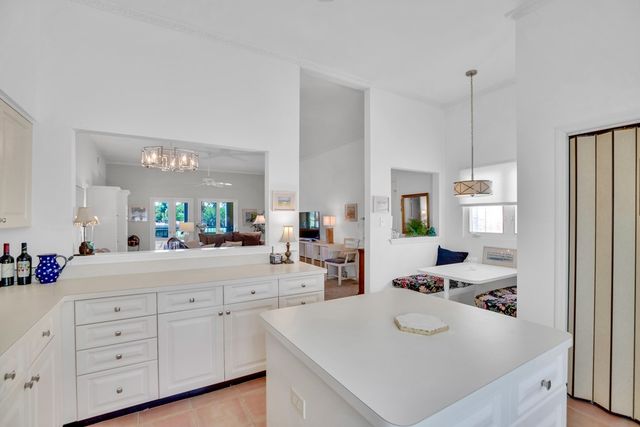 5020 Harmony Circle 201, Vero Beach, FL 32967