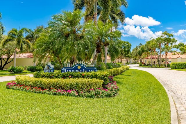 5020 Harmony Circle 201, Vero Beach, FL 32967