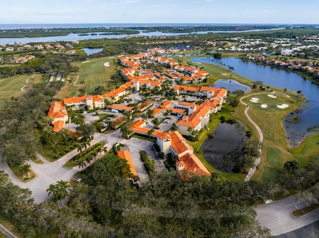 5020 Harmony Circle 201, Vero Beach, FL 32967
