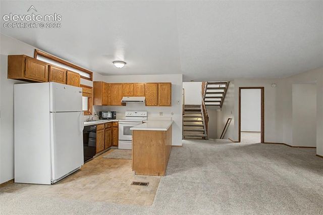 869 Pebblewood Drive, Colorado Springs, CO 80919