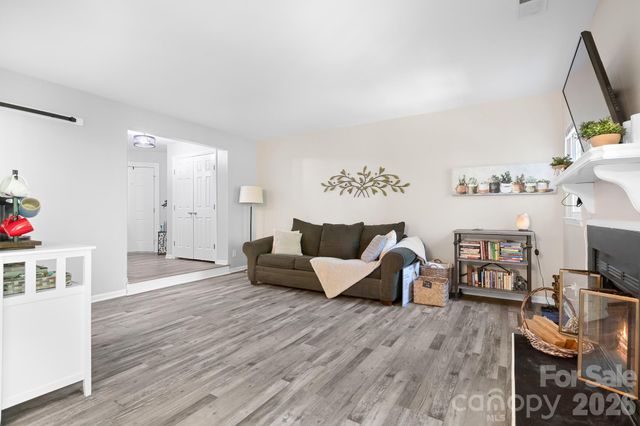 19843 Henderson Road K, Cornelius, NC 28031