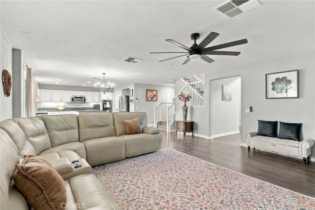 29074 Goldenstar Way, Murrieta, CA 92563