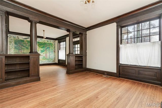 6170 McPherson Avenue, St Louis, MO 63112