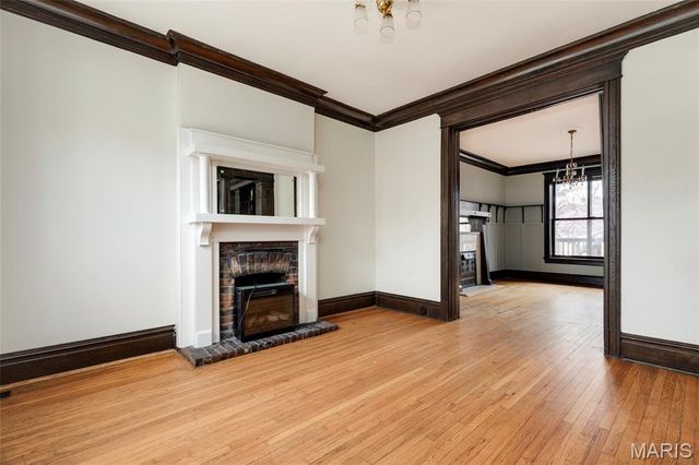 6170 McPherson Avenue, St Louis, MO 63112