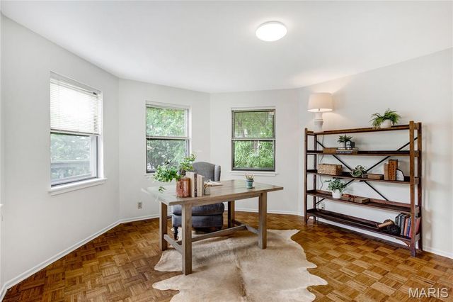 6170 McPherson Avenue, St Louis, MO 63112