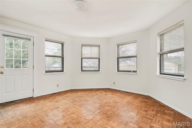 6170 McPherson Avenue, St Louis, MO 63112