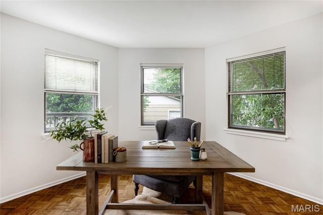 6170 McPherson Avenue, St Louis, MO 63112