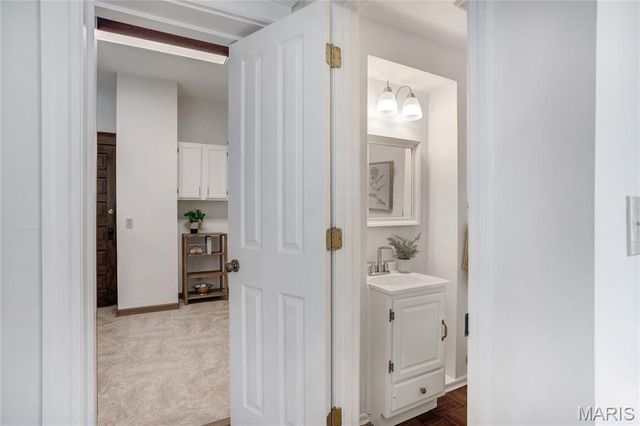 6170 McPherson Avenue, St Louis, MO 63112