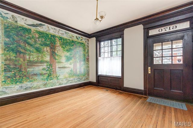 6170 McPherson Avenue, St Louis, MO 63112