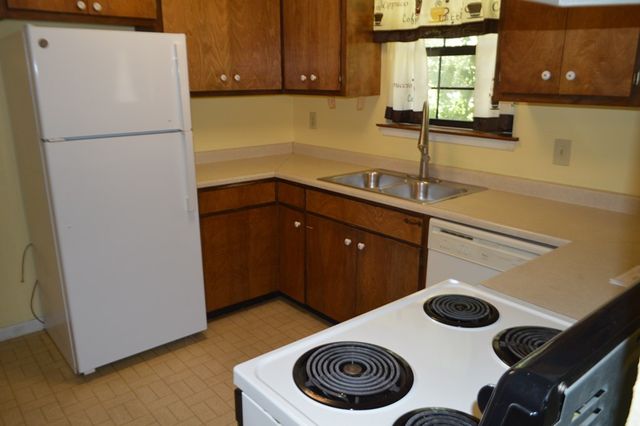 319 Secret Valley Dr, Kerrville, TX 78028
