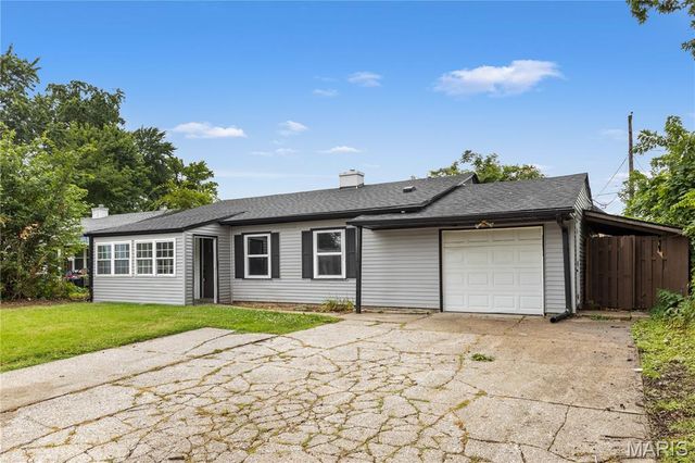 10 Belmont Drive, St Peters, MO 63376