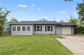 10 Belmont Drive, St Peters, MO 63376