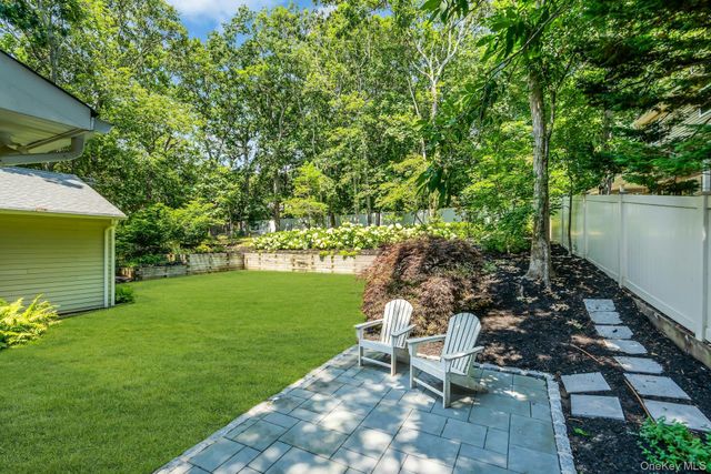 2705 W Creek Avenue, Cutchogue, NY 11935