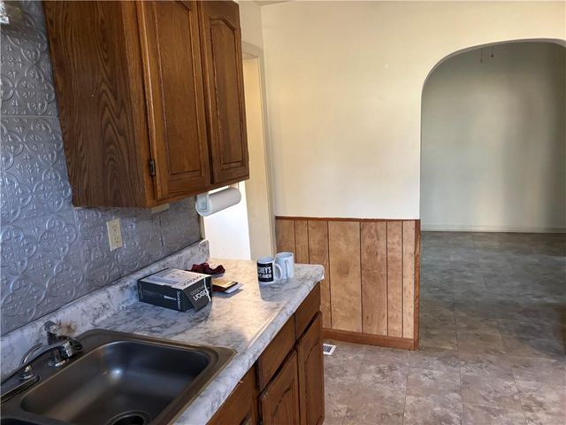 4502 Orchard Road, St Joseph, MO 64506