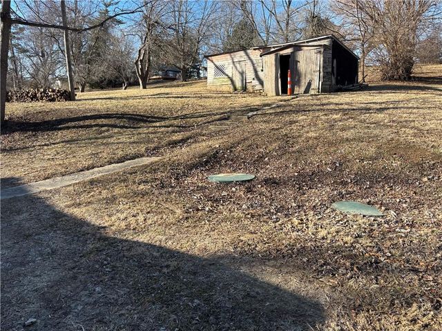 4502 Orchard Road, St Joseph, MO 64506