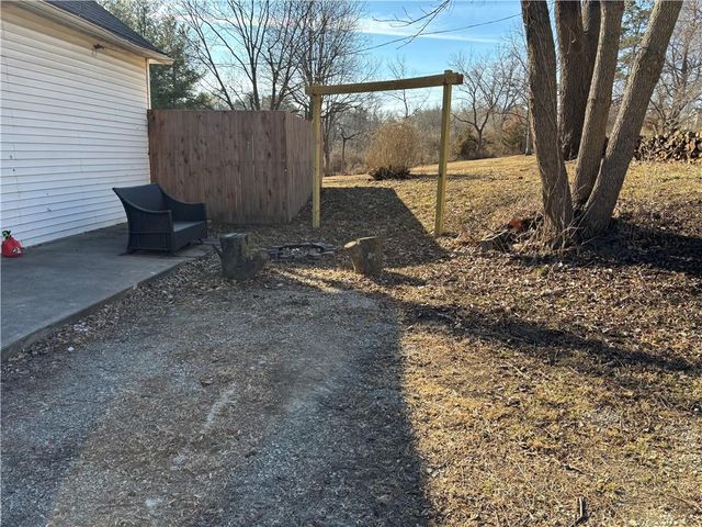 4502 Orchard Road, St Joseph, MO 64506