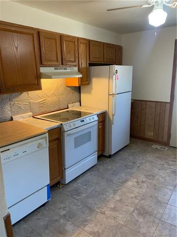 4502 Orchard Road, St Joseph, MO 64506