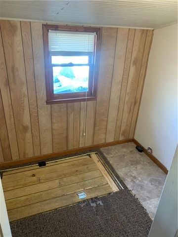 4502 Orchard Road, St Joseph, MO 64506