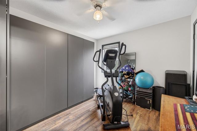 592 Center Avenue, Lebanon, MO 65536