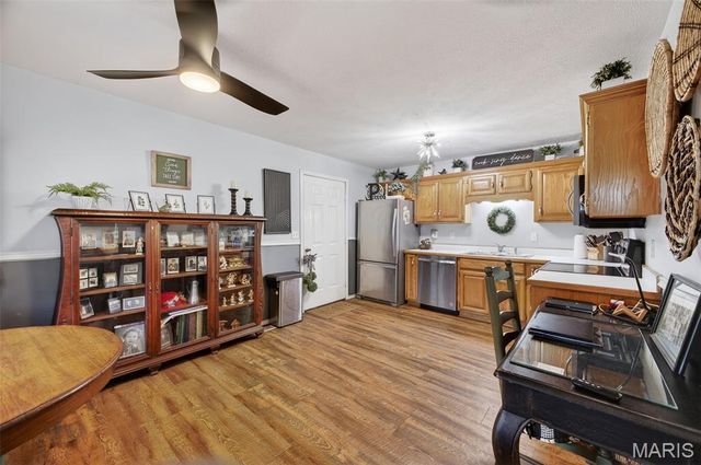 592 Center Avenue, Lebanon, MO 65536