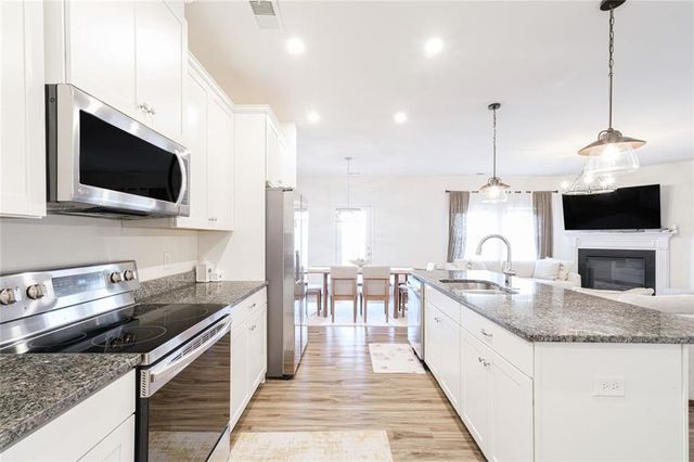 139 Madison Bend, Woodstock, GA 30188