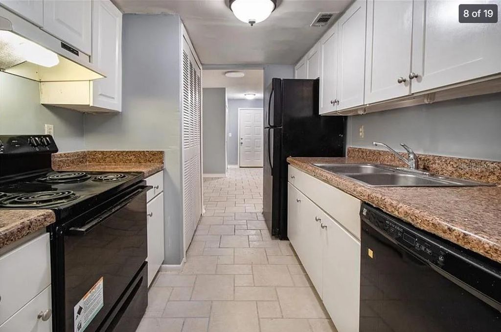 Image 8 of property listing at 6128 CURRY FORD 156, Orlando, FL 32822