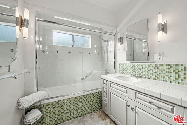 930 S Ridgeley Drive, Los Angeles, CA 90036