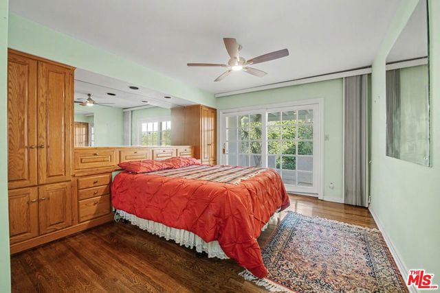 930 S Ridgeley Drive, Los Angeles, CA 90036