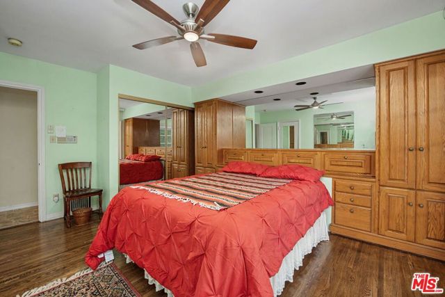 930 S Ridgeley Drive, Los Angeles, CA 90036