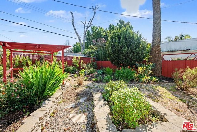 930 S Ridgeley Drive, Los Angeles, CA 90036