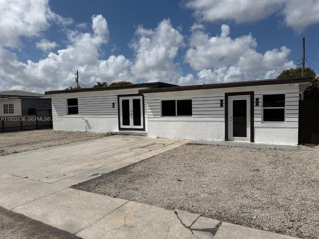 5168 E 8th Ln, Hialeah, FL 33013
