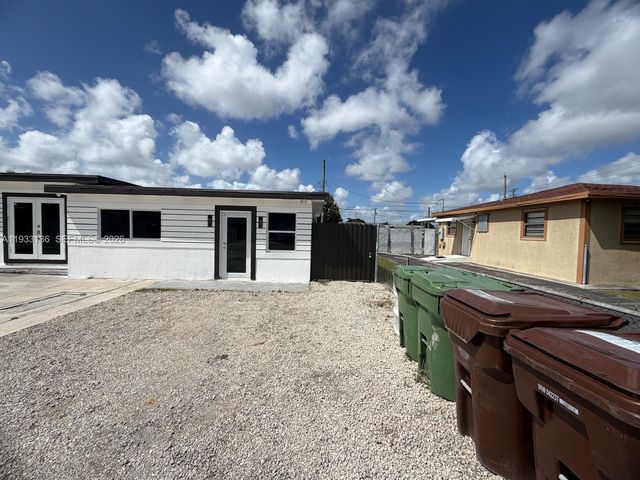 5168 E 8th Ln, Hialeah, FL 33013