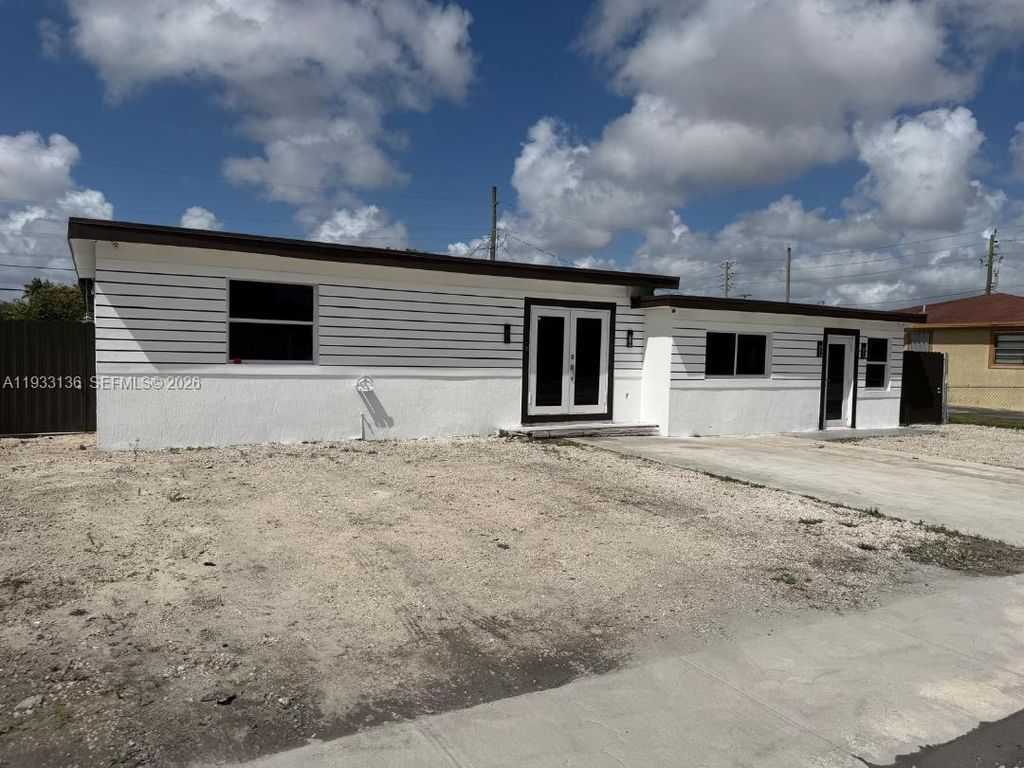 5168 E 8th Ln, Hialeah, FL 33013
