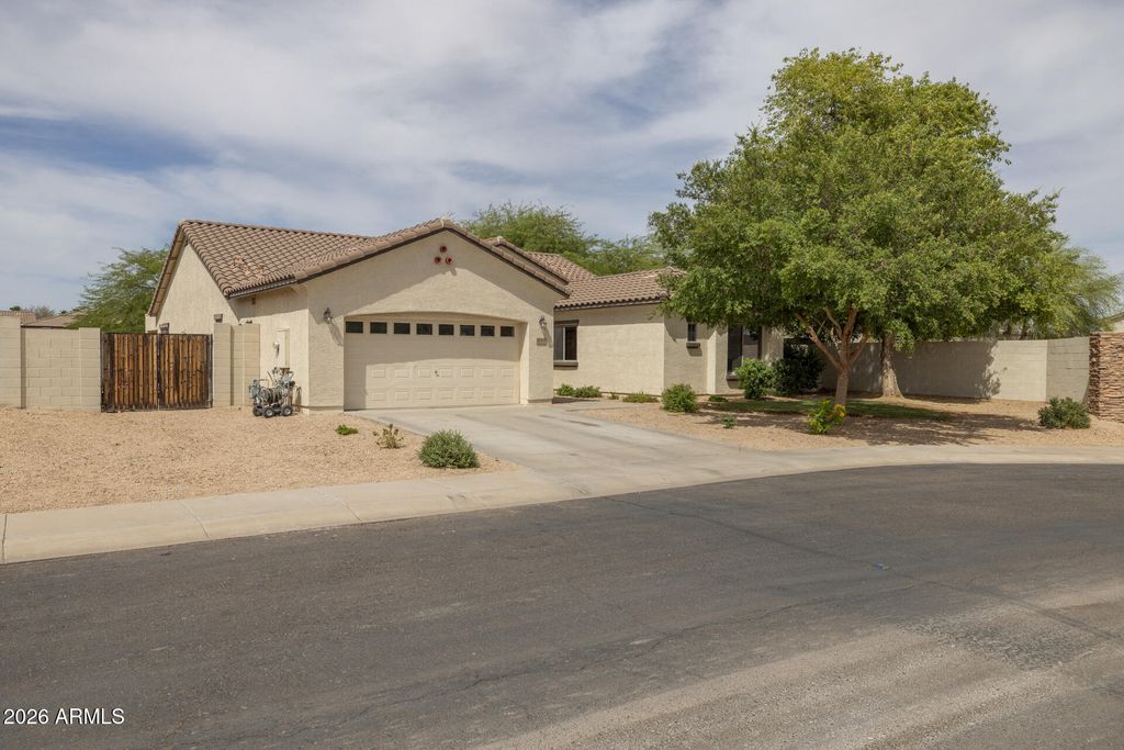 18302 W GEORGIA Avenue, Litchfield Park, AZ 85340 — photo 2