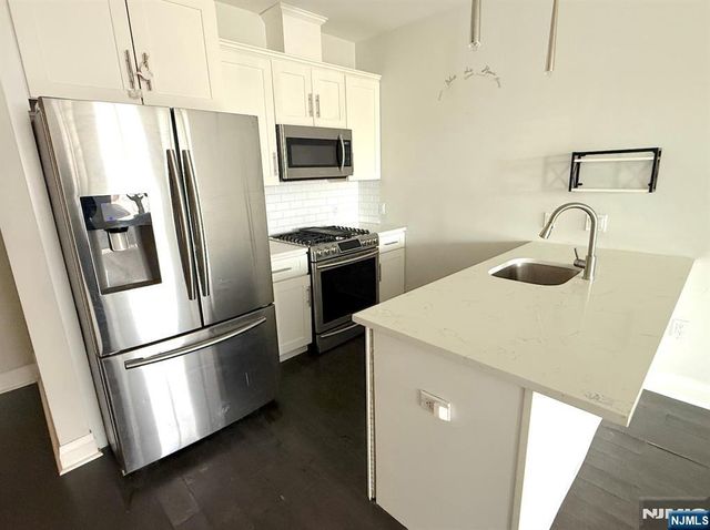 1901 Summit Avenue 301, Union City, NJ 07087