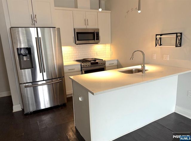 1901 Summit Avenue 301, Union City, NJ 07087