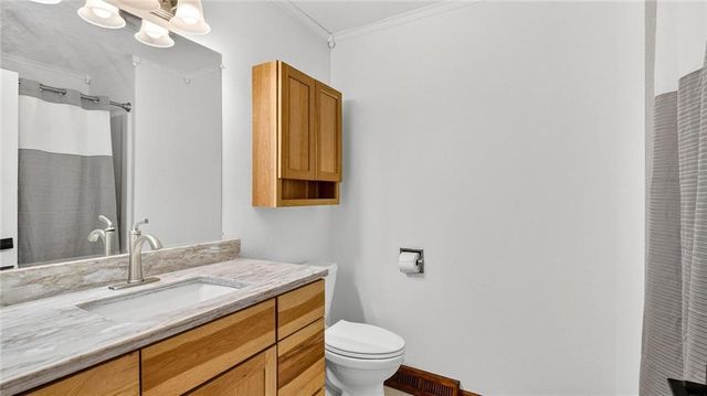 3352 McIvor Street, Eau Claire, WI 54701