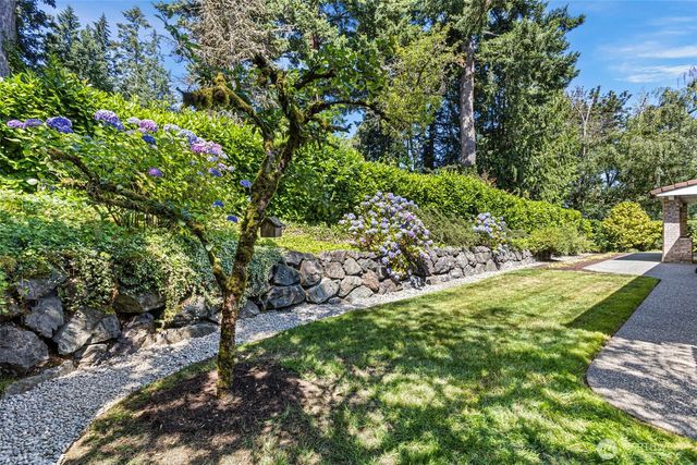 7810 175th Street SW, Edmonds, WA 98026