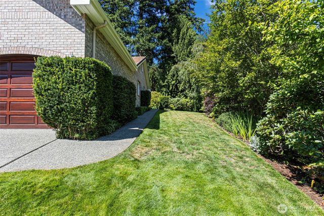 7810 175th Street SW, Edmonds, WA 98026