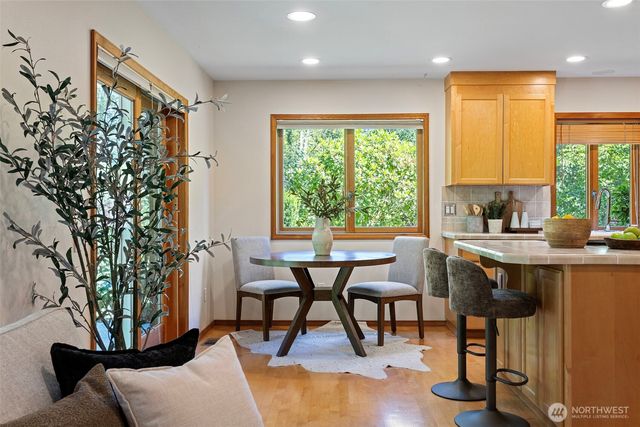 7810 175th Street SW, Edmonds, WA 98026