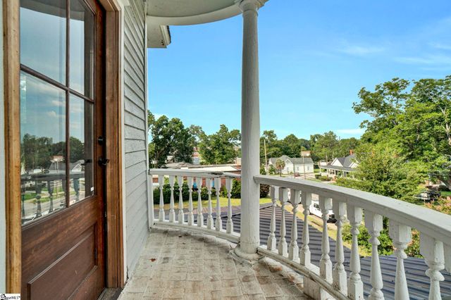 522 S Harper Street, Laurens, SC 29360