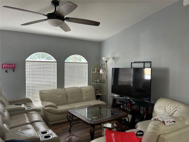 10013 OSLIN STREET, Tampa, FL 33615