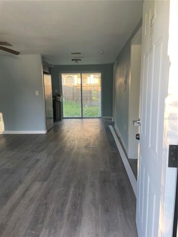 10013 OSLIN STREET, Tampa, FL 33615