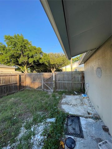 10013 OSLIN STREET, Tampa, FL 33615