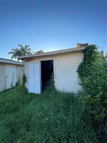 10013 OSLIN STREET, Tampa, FL 33615