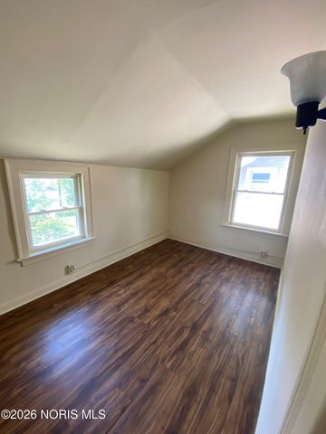142 S Detroit Avenue, Toledo, OH 43609