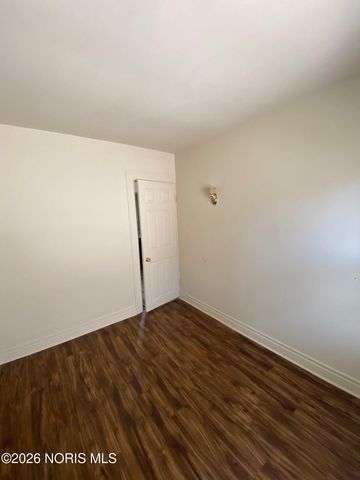 142 S Detroit Avenue, Toledo, OH 43609