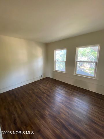 142 S Detroit Avenue, Toledo, OH 43609