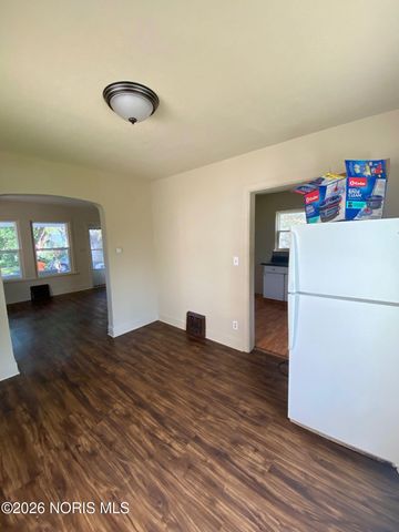142 S Detroit Avenue, Toledo, OH 43609